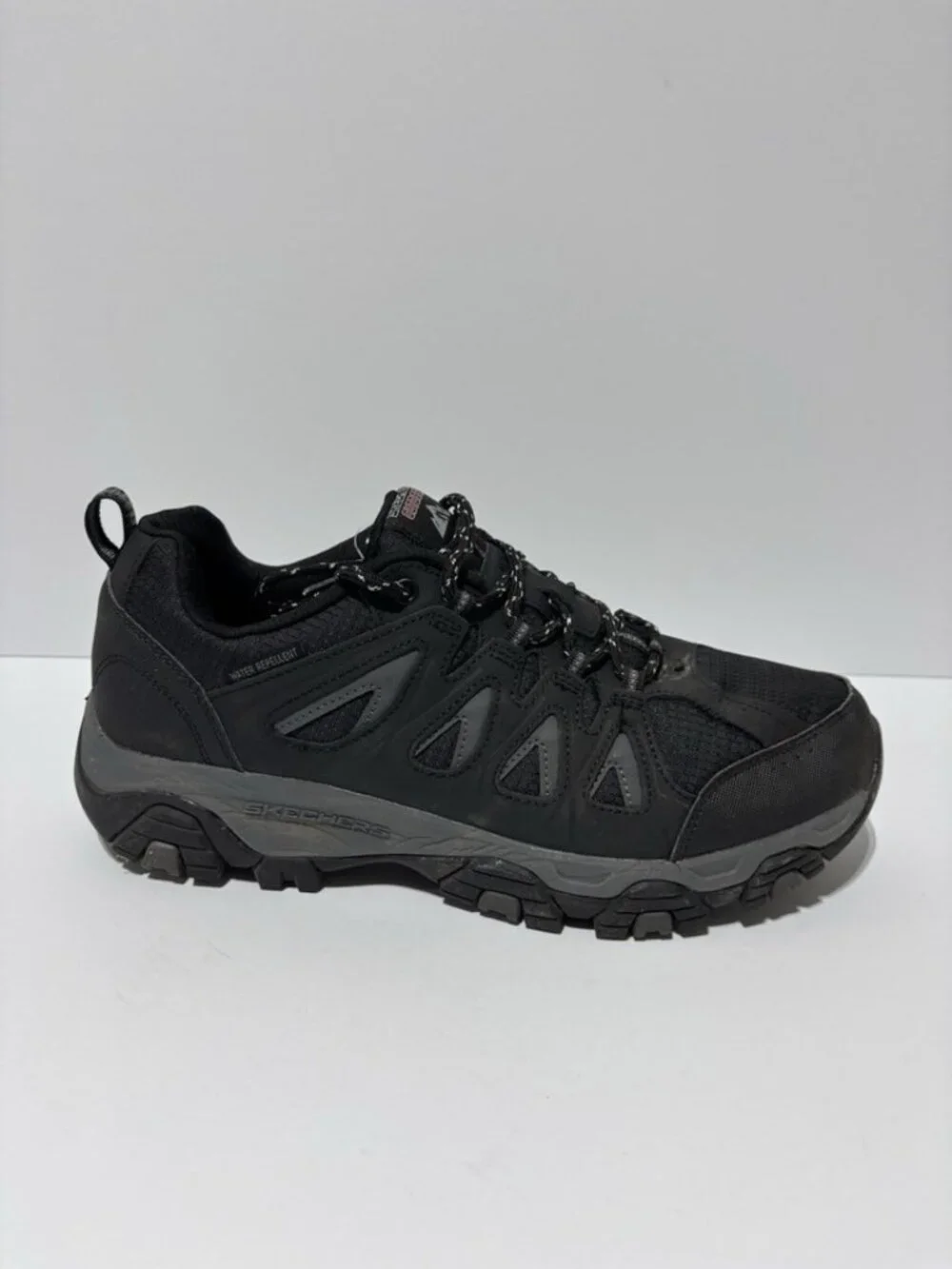 Skechers Men’s Terrabite Black Hiking Shoes, Size 12 M
